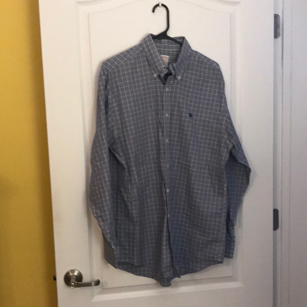 Men’s brooks brothers shirt.